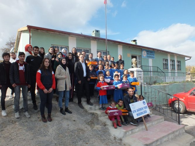 koy-okulu-ogrencilerine-bot-yardimi-(1).jpg