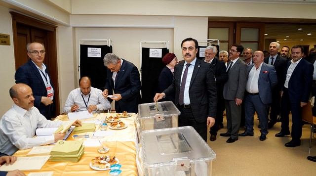 kto’da-baskan-selcuk-ozturk’le-yola-devam--(2).jpg