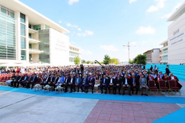 kto-karatay-universitesi-2016-2017-akademik-yili-mezunlarini-verdi-(3)-001.jpeg