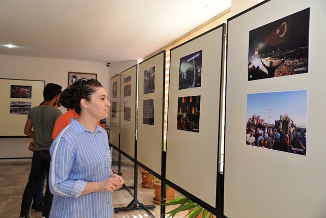 ktun’de-‘15-temmuz-fotograf-sergisi’-acildi-(5).jpg