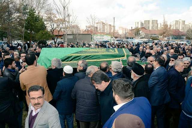 latif-ve-ali-selvinin-aci-gunu-(3).jpg