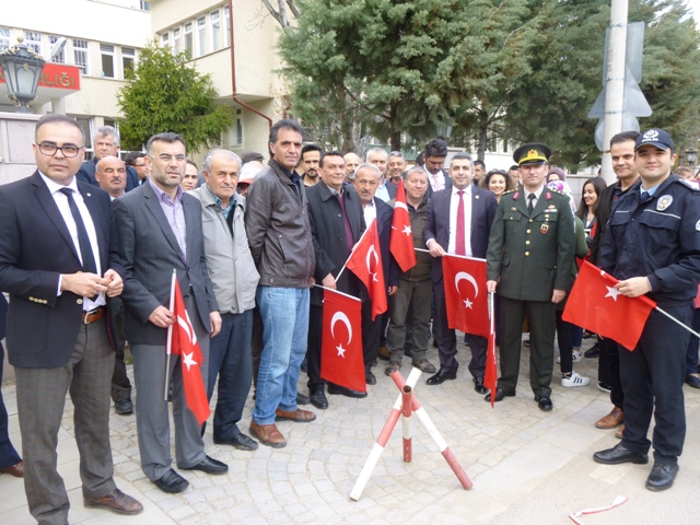 liselilerden-zeytin-dalina-destek--(4).jpg