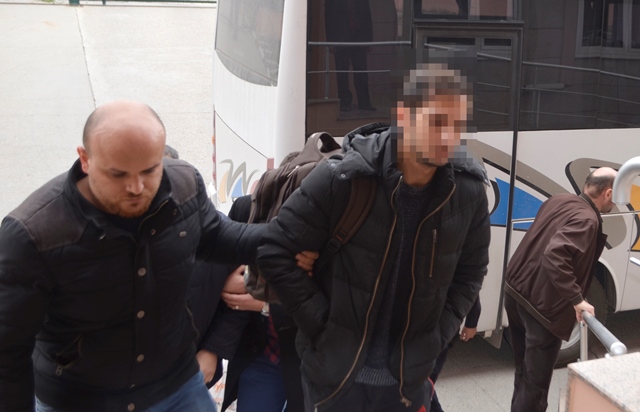 mahrem-askerlere-yonelik-operasyonda-5-tutuklama-(7)-001.jpg