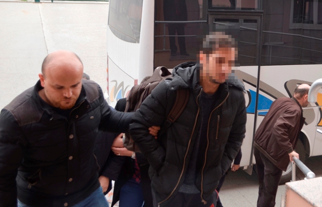 mahrem-askerlere-yonelik-operasyonda-5-tutuklama-(7).jpg