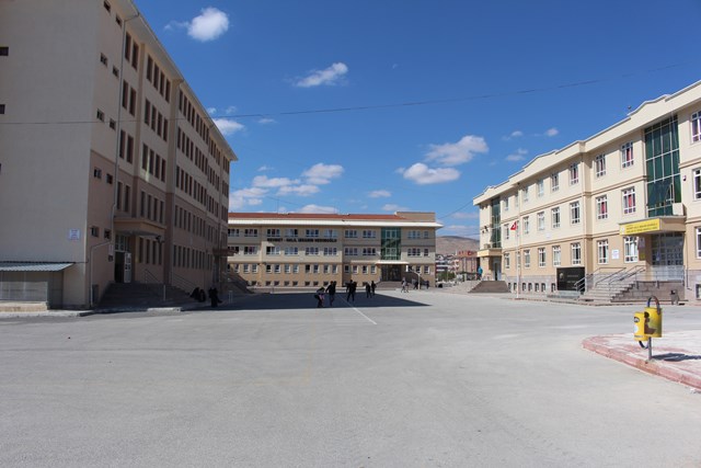 mehmet-halil-ibrahim-hekimoglu-lisesi--(6).jpg