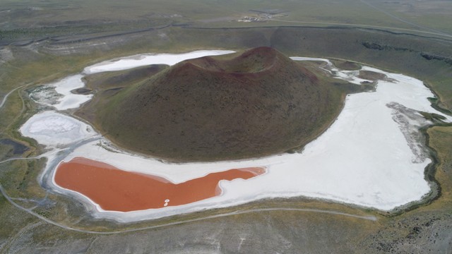 meke-golu-ve-aci-golun-jeopark--(2).jpg