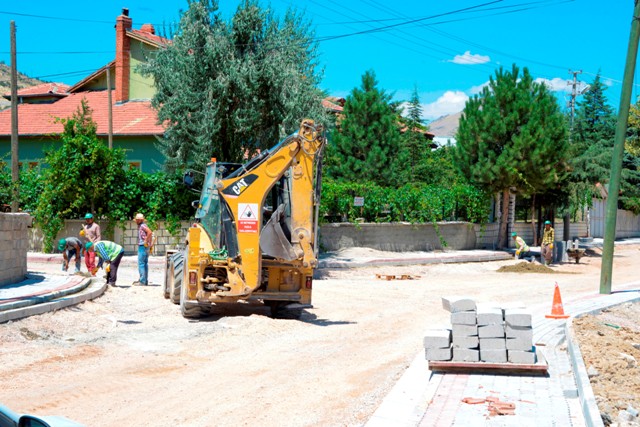meram’da-hastane-yollari-duzenleniyor-(4).jpg