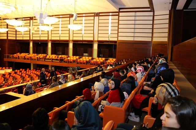 meram’da-ilk-ogrenci-kafilesi-ankara’ya-gitti-(3).jpg