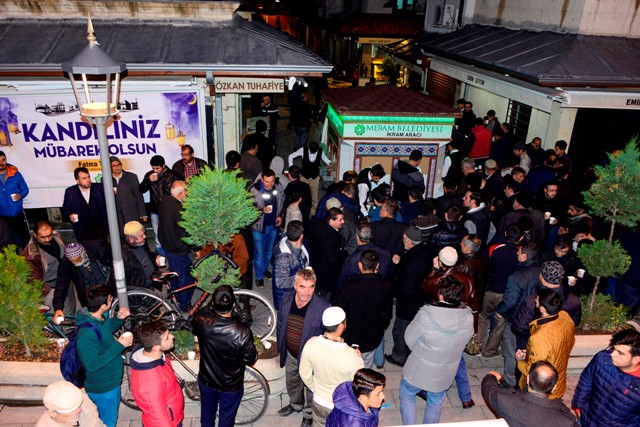 meram’da-mevlid-i-nebi-gecesi-(3).jpg