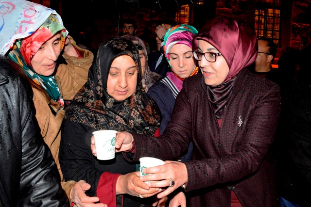 meram’da-regaib-kandili-coskusu-(2).jpg