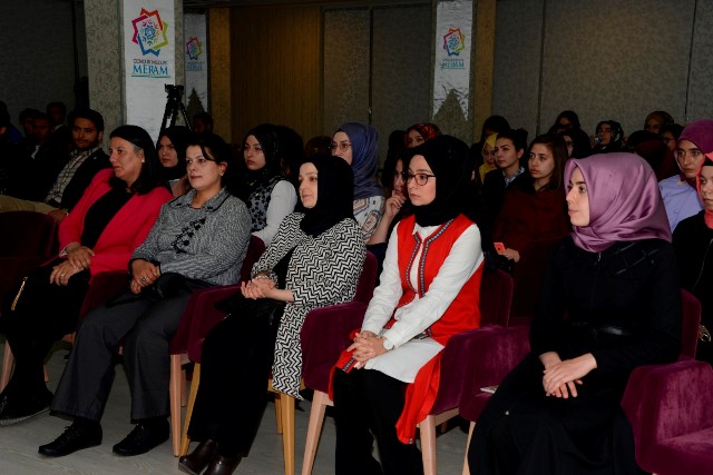 meram-genclik-meclisi’nden-“ahlâk”-konferansi-(3).jpg