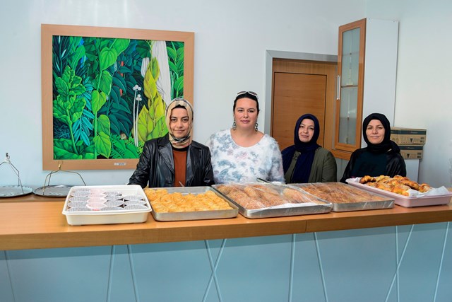 meram-kadin-meclisinden-iyilik-mutfagi-(5).jpg