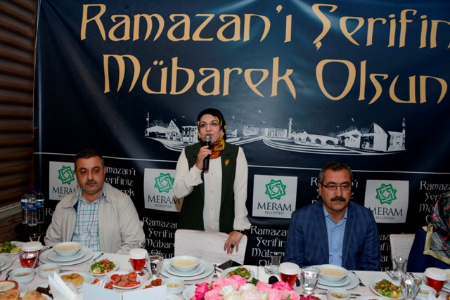 meram-kadin-ve-genclik-meclisleri-iftarda-bulustu-(4).jpg