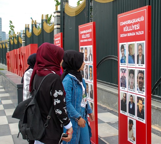 meramli-ogrenciler,-15-temmuz--(5).jpg