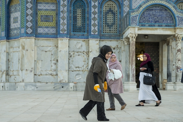 mescid-i-aksayi-gul-suyuyla-yikadilar-(3).jpg