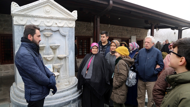 mevlana-diyari-konyayi-geziyorlar-(2).jpg