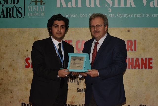 mevlevihane-sanat-gelenegi”-ni-yasatan-usta-sanatcilara-plaket-verildi-(4).jpg