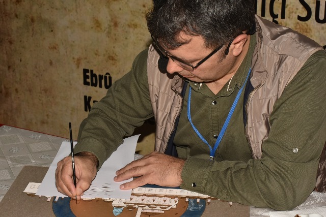 minyatur-sanatcisi-ersan-percem’in-“mevlana-turbesi-ve-dergahi”-eseri-begeni-topladi-(4).jpg