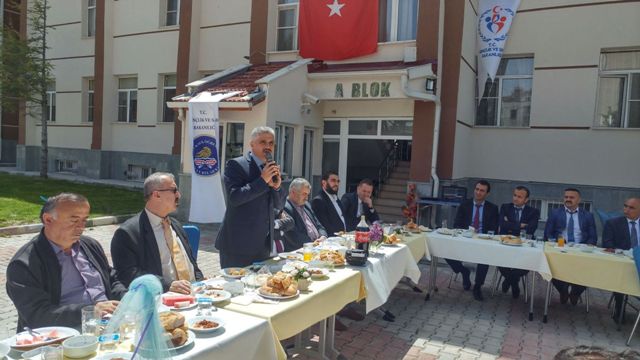 mudur-araba’dan-baskan--(1).jpg
