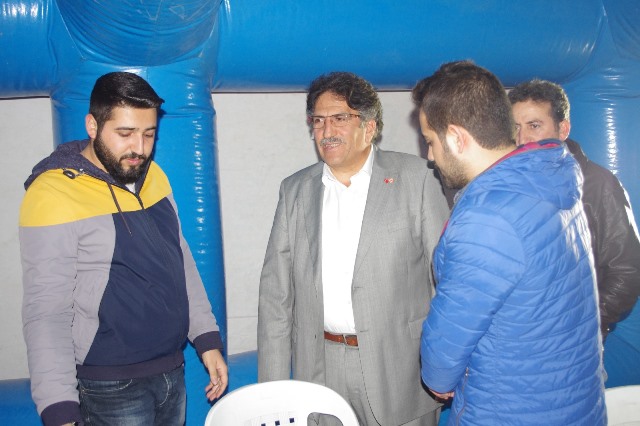 muhabirlerden-sehit-ailesine-ziyaret-(1).jpeg