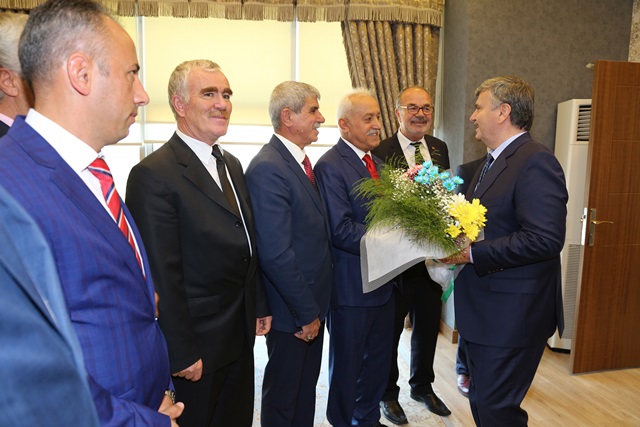 muhtarlar-halkimizla-butunlesen-bir-anlayisi-temsil-ediyor-(2).jpg