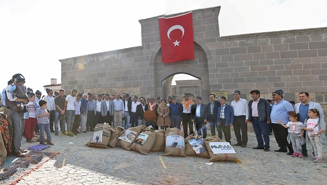 musiad-konya-subesi-tarihi-ticareti-canlandirdi-(1).jpg