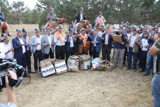 musiad-konya-subesi-tarihi-ticareti-canlandirdi-(2).jpg