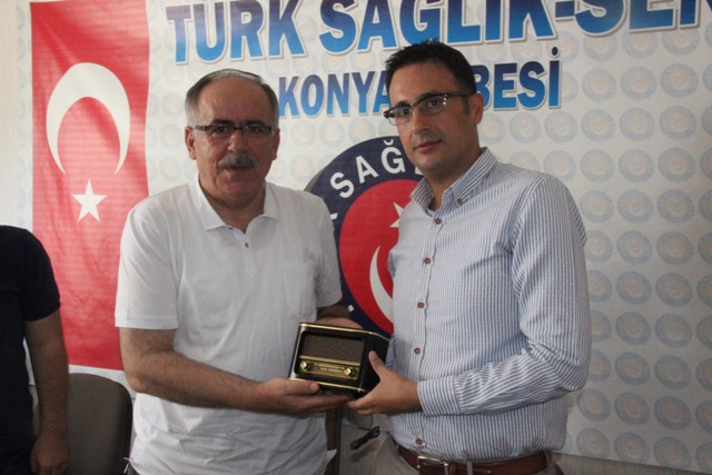 mustafa-kalaycidan-turk-saglik-sen’e-destek-(1).jpg