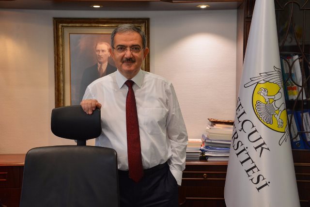 mustafa-sahin-2.jpg
