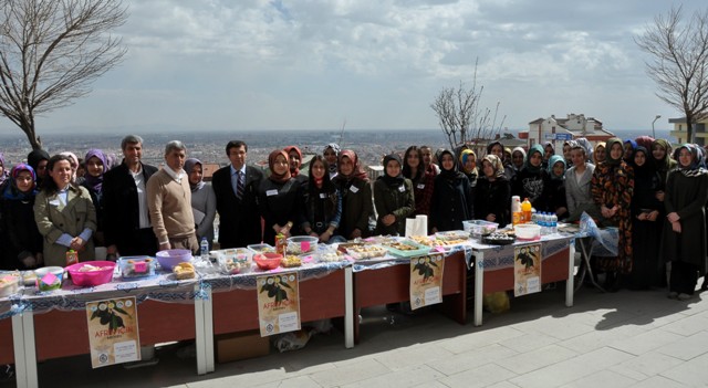 neu’de-afrin’deki-mehmetcikler-icin-kermes---(2).jpg