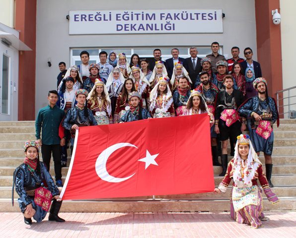 neu-eregli-egitim-fakultesi-ogrencilerinden-canakkale-ruhunu-anlama-etkinligi-(3).jpg