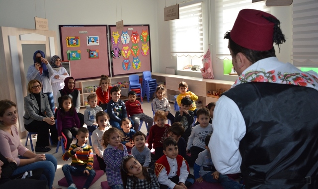ogrenciler,-meddah’i-izledi--(9).jpg