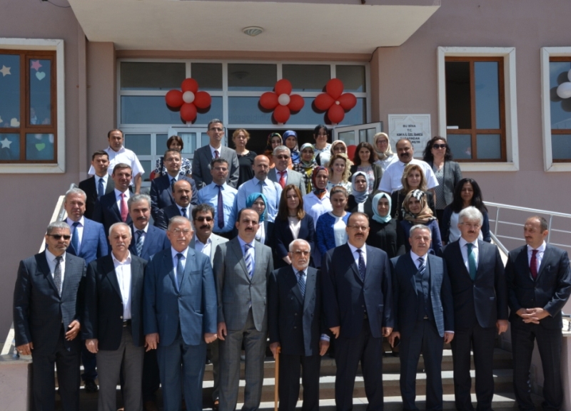 ogrenciler-karne-heyecani-yasadi-(18).jpg