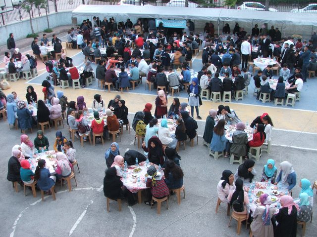 okulda-toplu-iftar-(1).jpg