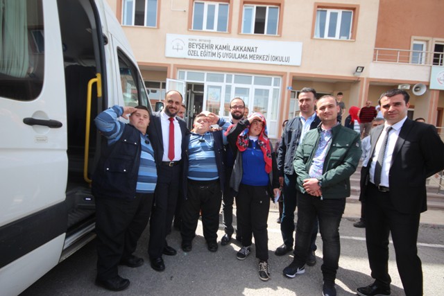 okullari-ziyaret-eden-ozaltun’dan--(4).jpg