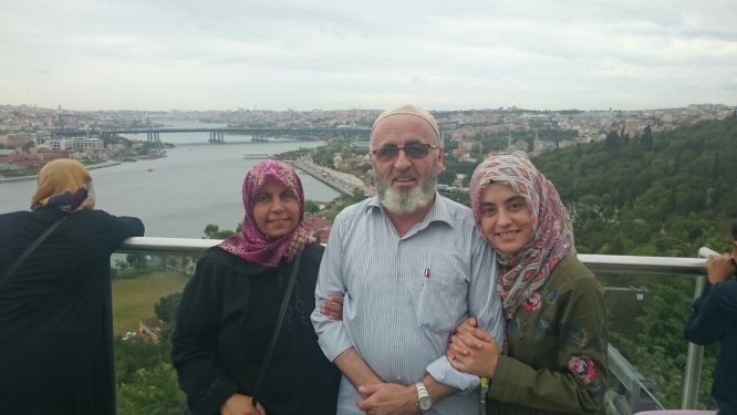 olu-taklidi-yaparak-elinden-kurtuldugu--(15).jpg