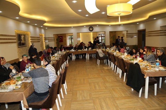 onlarin-mutlulugu-dunyalara-deger-(2).jpg