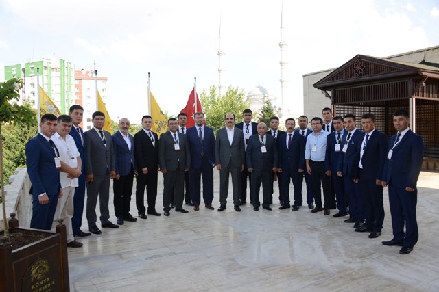 ozbek-heyetten-baskan.jpg