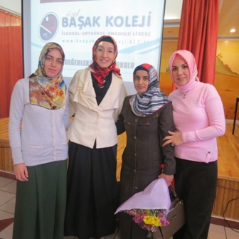 ozel-basak-koleji-velilerine-kahvalti-ve-seminer-verildi-(3)-001.jpg