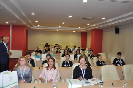 ozel-basak-romanyali-misafirlerini-yolcu-etti-(1).jpg