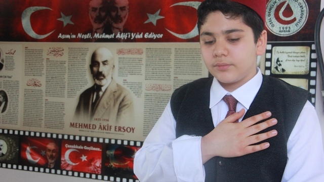 ozel-genclik-okulunda-12-mart-istiklal-marsi’nin-kabulu--(7).jpg