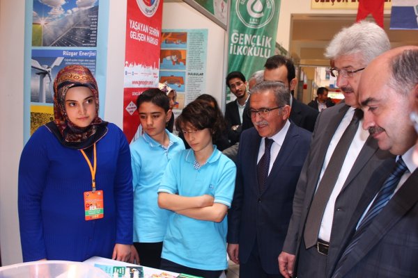 ozel-genclik-projeleriyle-tubitak-bolge-sergisinde-(9).jpg