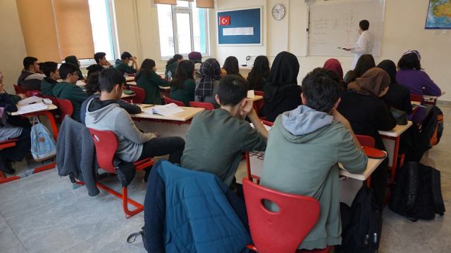 ozel-turmak’tan-ogrencilere-yycp-(1).jpg