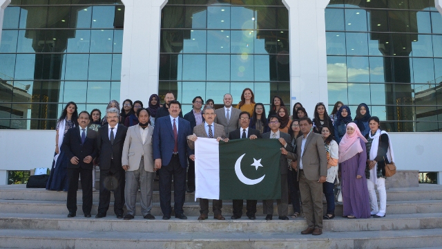 pakistanli-ogrencilerden-ziyaret--(7).jpg
