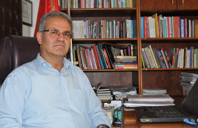 pedagog-orhan-aileleri-uyardi--(2).jpg