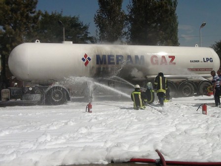 petrol-istasyonunda-faciadan-donul-(2).jpg