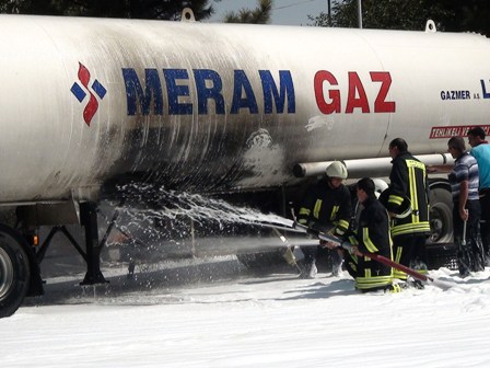 petrol-istasyonunda-faciadan-donul-(4).jpg