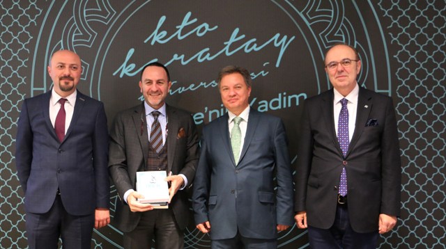 prof.-dr.-emre-alkin,-tecrubelerini-kto-karatayli-ogrencilerle-paylasti-(1).jpg