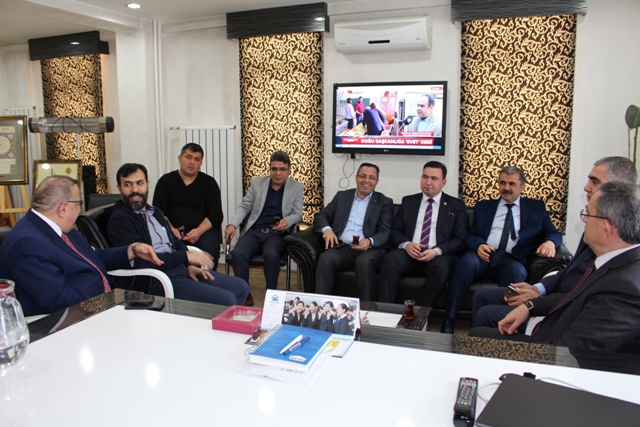 rektor-mustafa-sahin-ziyaret--(11).jpg