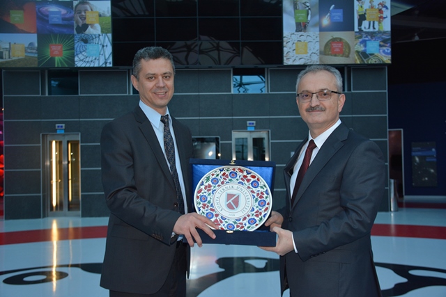 rektor-ozcelik’ten,-konya--(2).jpg